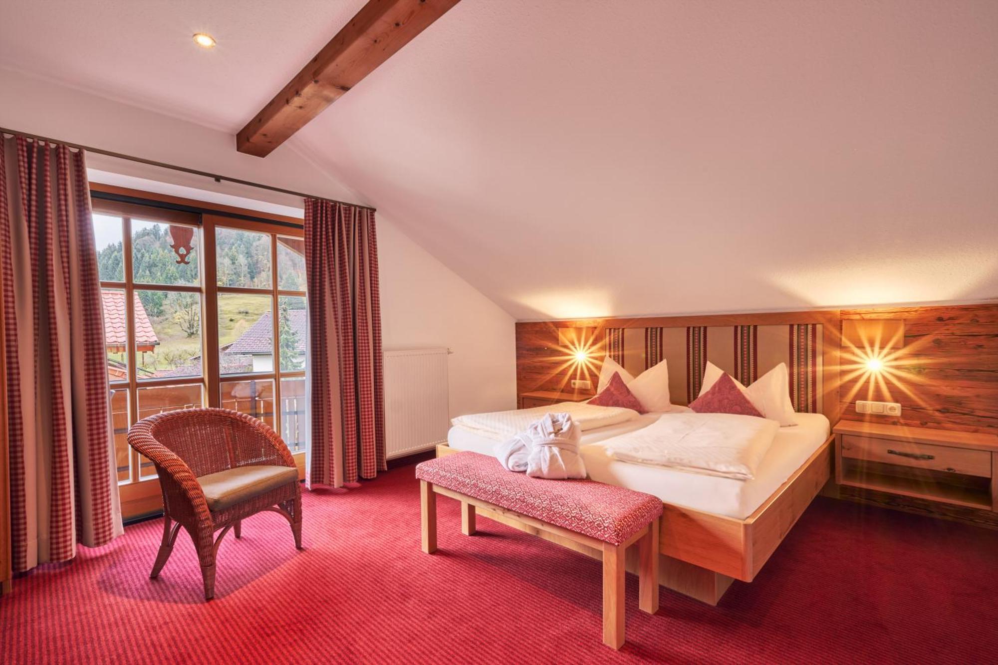 Landhotel Berghof Бад-Гінделанг Екстер'єр фото