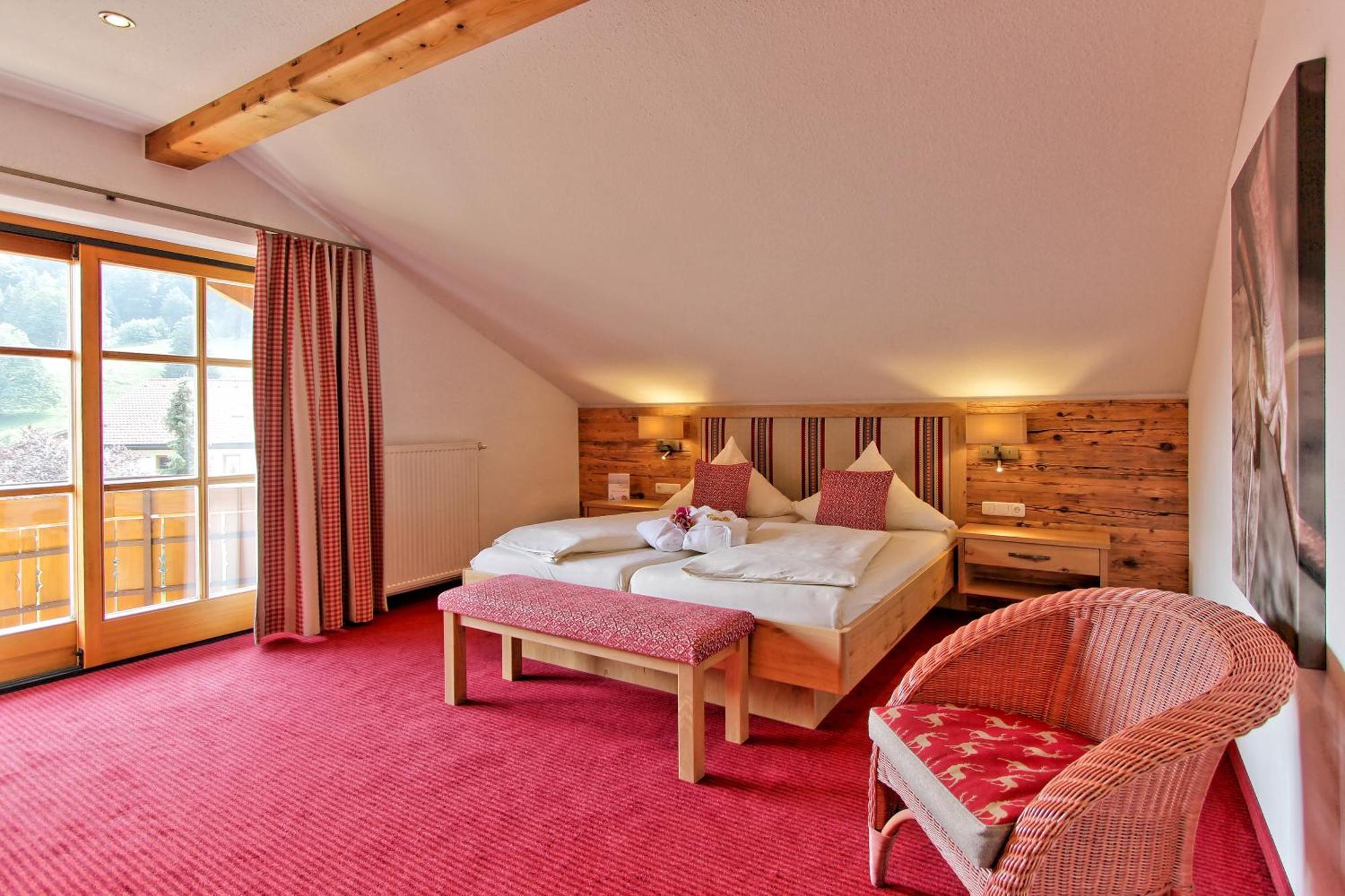 Landhotel Berghof Бад-Гінделанг Екстер'єр фото