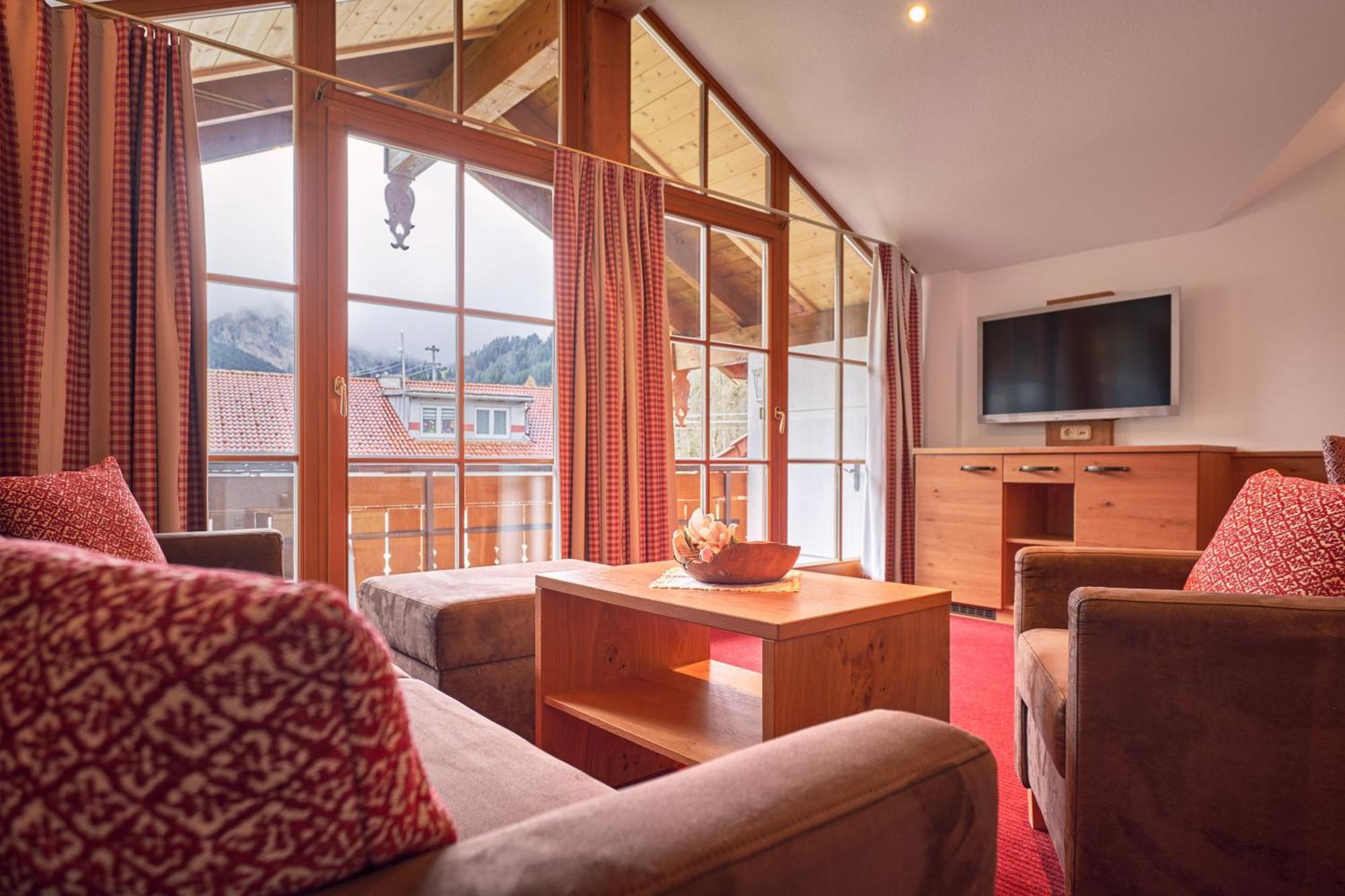 Landhotel Berghof Бад-Гінделанг Екстер'єр фото