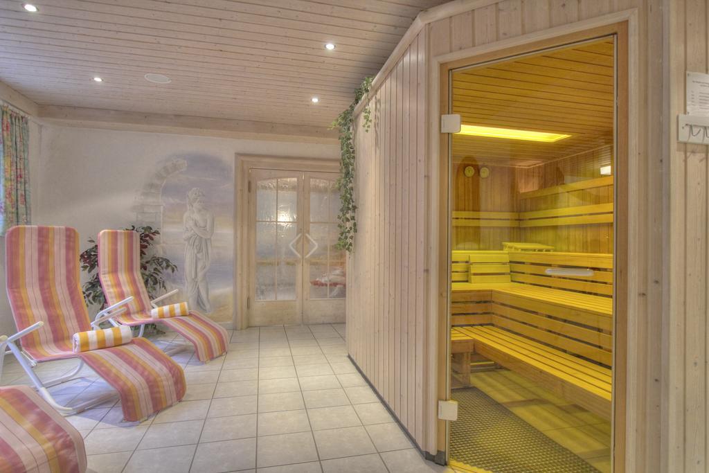 Landhotel Berghof Бад-Гінделанг Екстер'єр фото